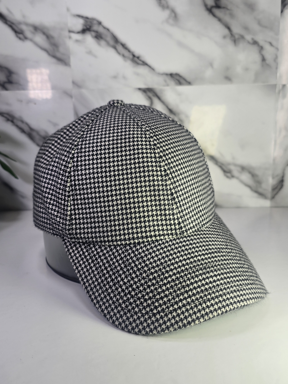 Varsity Harry Rosen Cashmere Wool Houndstooth Pattern Baseball Cap Black & White
